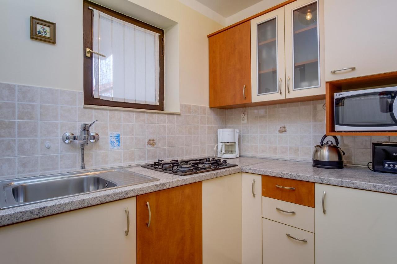 Apartments Anci Mali Losinj Ngoại thất bức ảnh