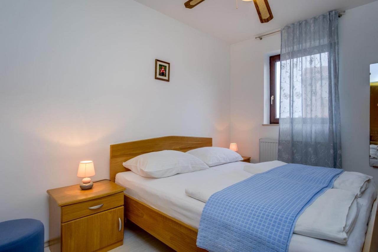 Apartments Anci Mali Losinj Ngoại thất bức ảnh